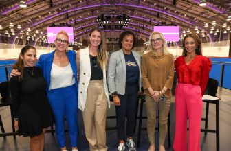 Ansehen: Women & Girls Summit Panels und Workshops